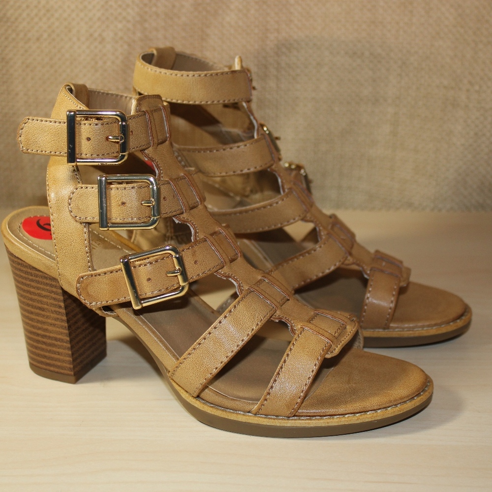 White Mountain Tan Strappy Buckle Block Heel Sandals